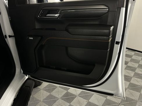 Used 2024 GMC Sierra 2500 AT4 w/ AT4 Preferred Package image 35