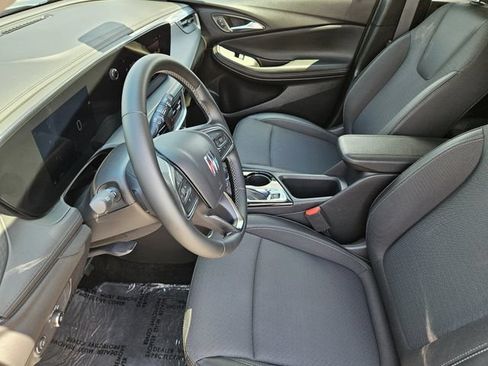 Used 2025 Buick Encore GX Preferred AWD/4WD image 13