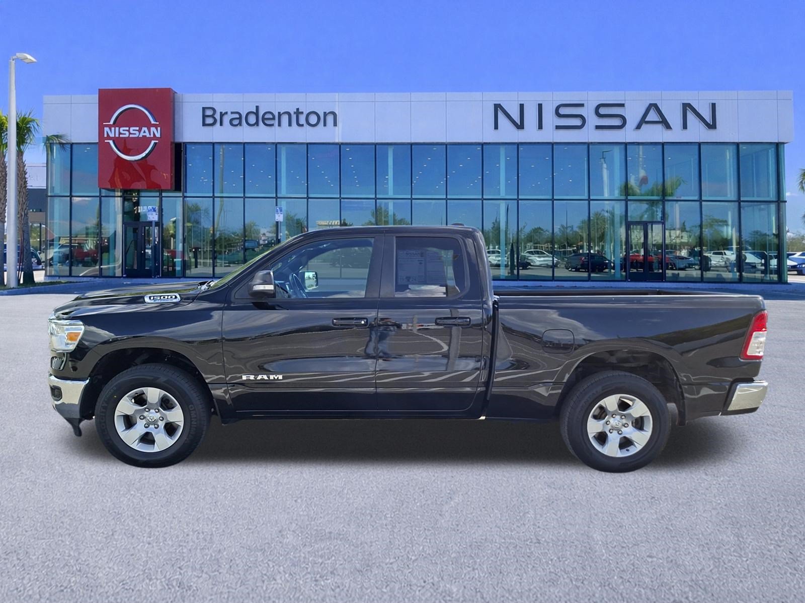 Used 2022 RAM 1500 Big Horn AWD/4WD image 8