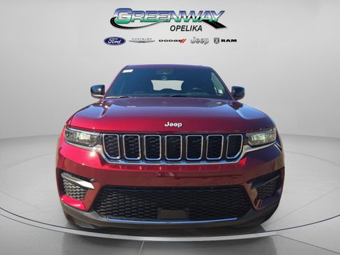 New 2025 Jeep Grand Cherokee Laredo X image 3