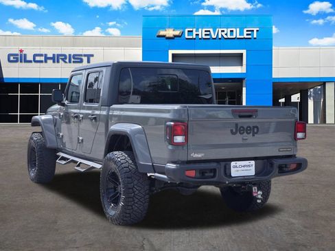 Used 2023 Jeep Gladiator Sport AWD/4WD image 6