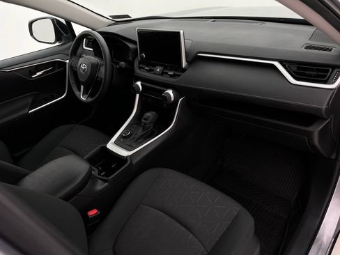 Used 2024 Toyota RAV4 XLE image 17