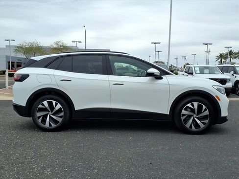 Used 2024 Volkswagen ID.4 2WD image 8
