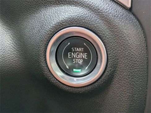 Used 2021 GMC Sierra 1500 SLE w/ Preferred Package image 34