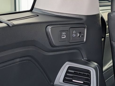 Certified 2024 Honda Odyssey Touring image 20