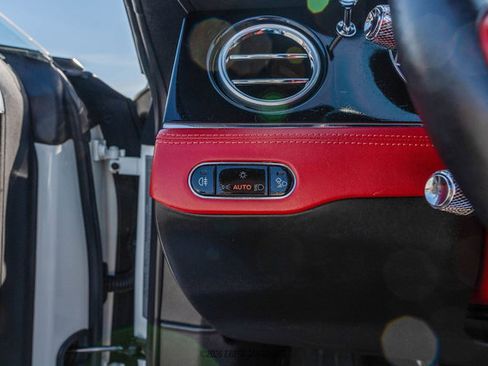 Used 2020 Bentley Continental GT V8 image 38