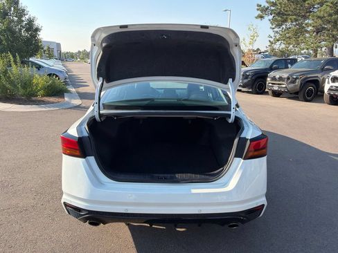 Used 2024 Nissan Altima 2.5 SR FWD image 17