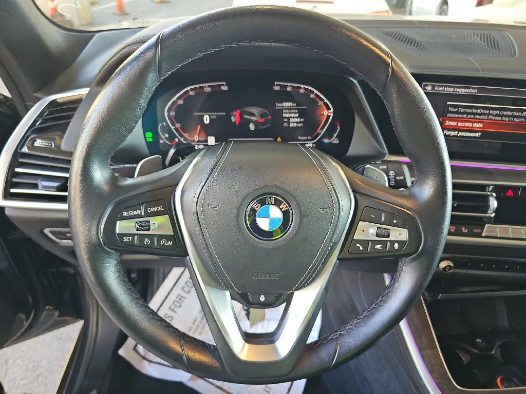 Used 2022 BMW X5 xDrive40i w/ Premium Package AWD/4WD image 3