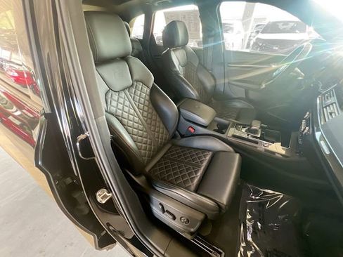 Used 2024 Audi SQ5 Premium Plus w/ Premium Plus Package image 30