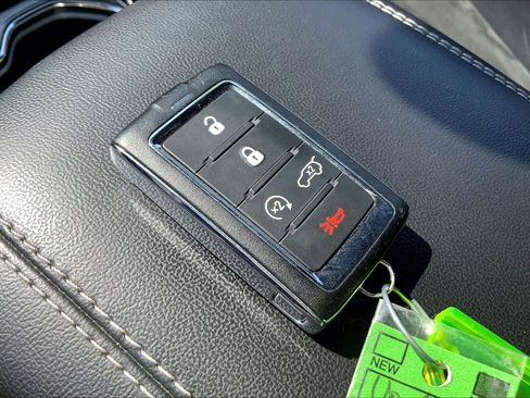 Certified 2023 Jeep Grand Cherokee Altitude image 11