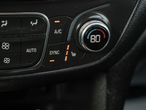 Used 2021 Chevrolet Equinox LT image 25