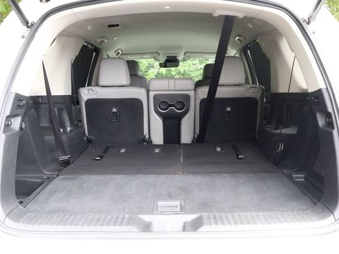 Used 2025 Honda Pilot EX-L image 52