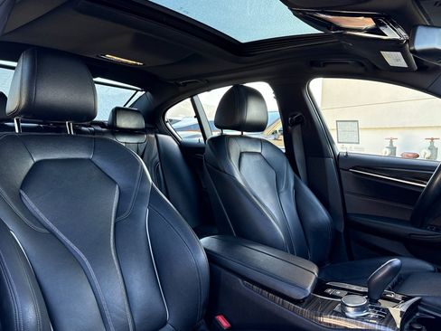 Used 2018 BMW 530e image 32