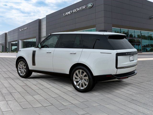 New 2027 Land Rover Range Rover SE AWD/4WD image 3