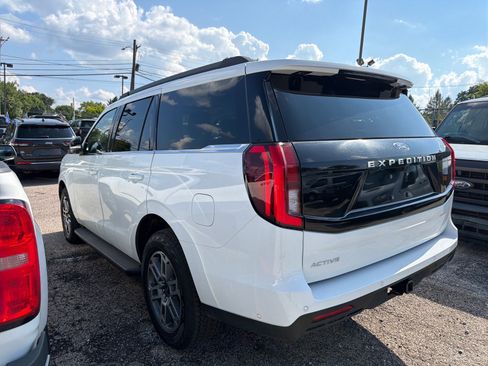 Used 2025 Ford Expedition Active AWD/4WD image 7