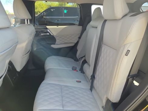 Used 2024 Mitsubishi Outlander SEL AWD/4WD image 4