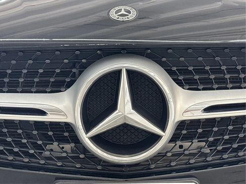 Used 2019 Mercedes-Benz GLC 300 4MATIC Coupe image 36