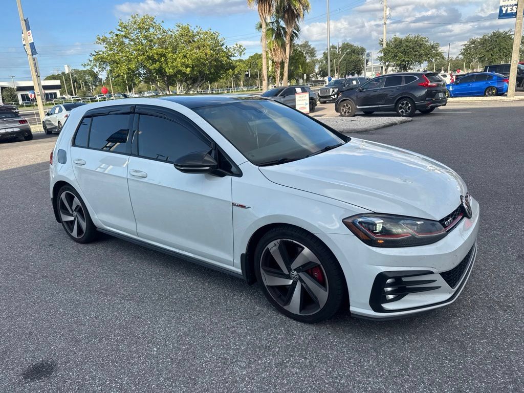 Used 2018 Volkswagen GTI SE FWD image 3