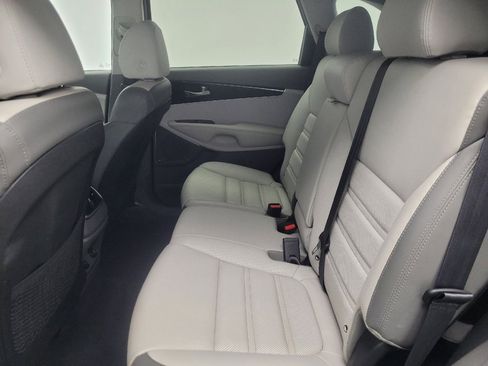 Used 2020 Kia Sorento SX AWD/4WD image 18