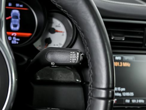 Used 2014 Porsche 911 Turbo image 30