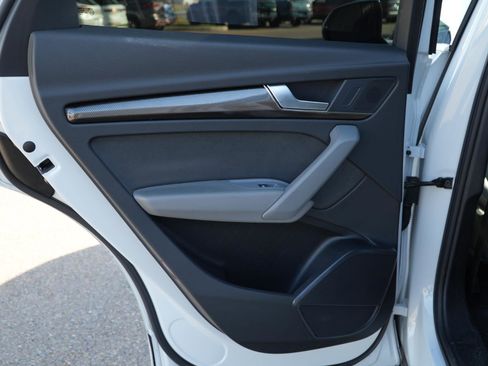 Used 2022 Audi SQ5 Premium w/ Convenience Package image 15