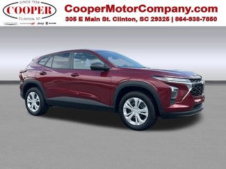 Used 2025 Chevrolet Trax LS image 1