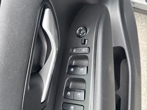 Used 2022 Hyundai Tucson SE w/ Cargo Package image 17