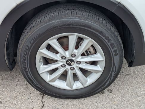 Used 2019 Kia Sorento L image 30