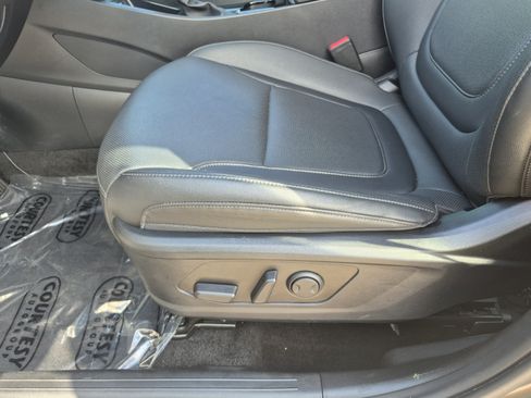 Certified 2025 Hyundai Santa Cruz SEL FWD image 17