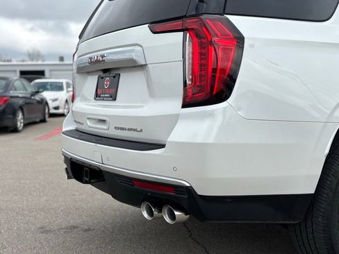 Used 2024 GMC Yukon Denali image 7