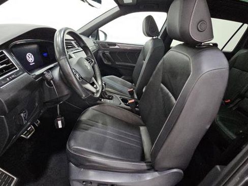 Used 2023 Volkswagen Tiguan SE R-Line FWD image 7