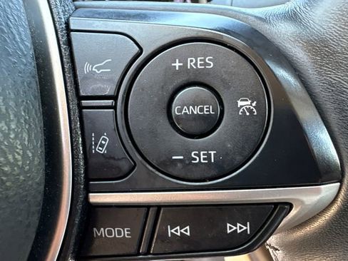 Used 2021 Toyota Camry XLE w/ Carpet Mat Package (TMS) AWD/4WD image 28
