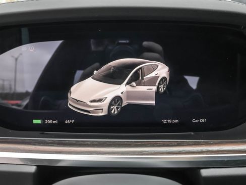 Used 2022 Tesla Model S image 17