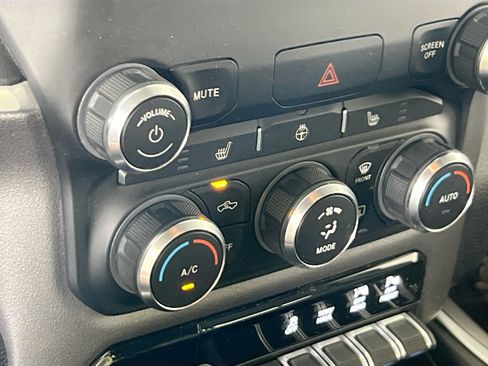 Used 2022 RAM 1500 Big Horn AWD/4WD image 19