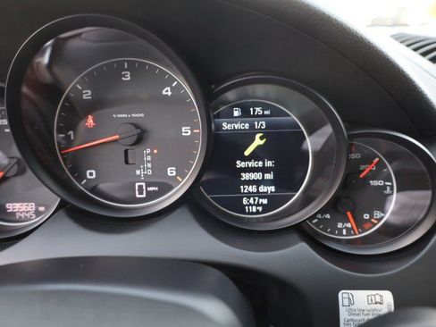 Used 2013 Porsche Cayenne Diesel AWD/4WD image 29