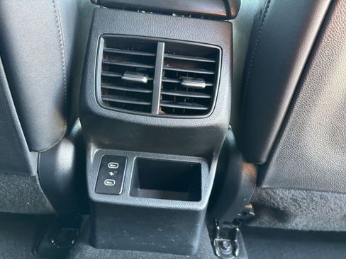 Used 2025 Kia Seltos S FWD image 23