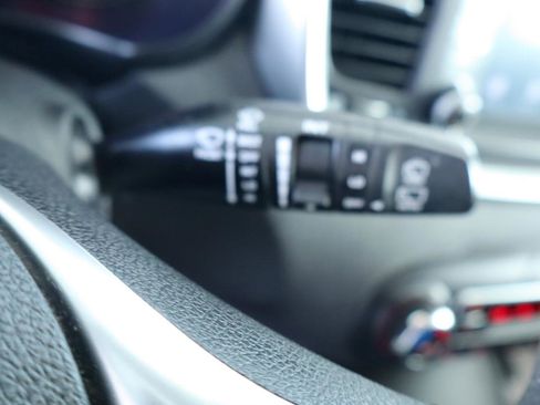 Used 2019 Kia Sorento FWD V6 image 24