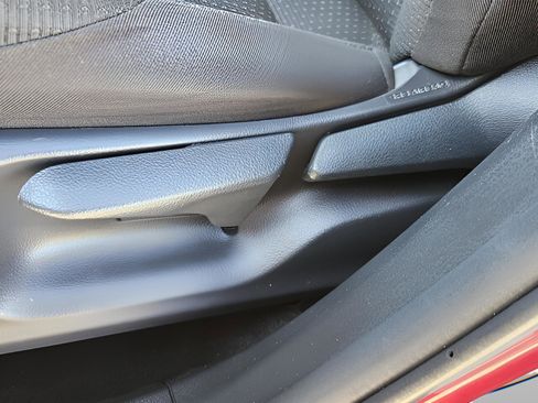 Used 2019 Toyota C-HR LE image 25