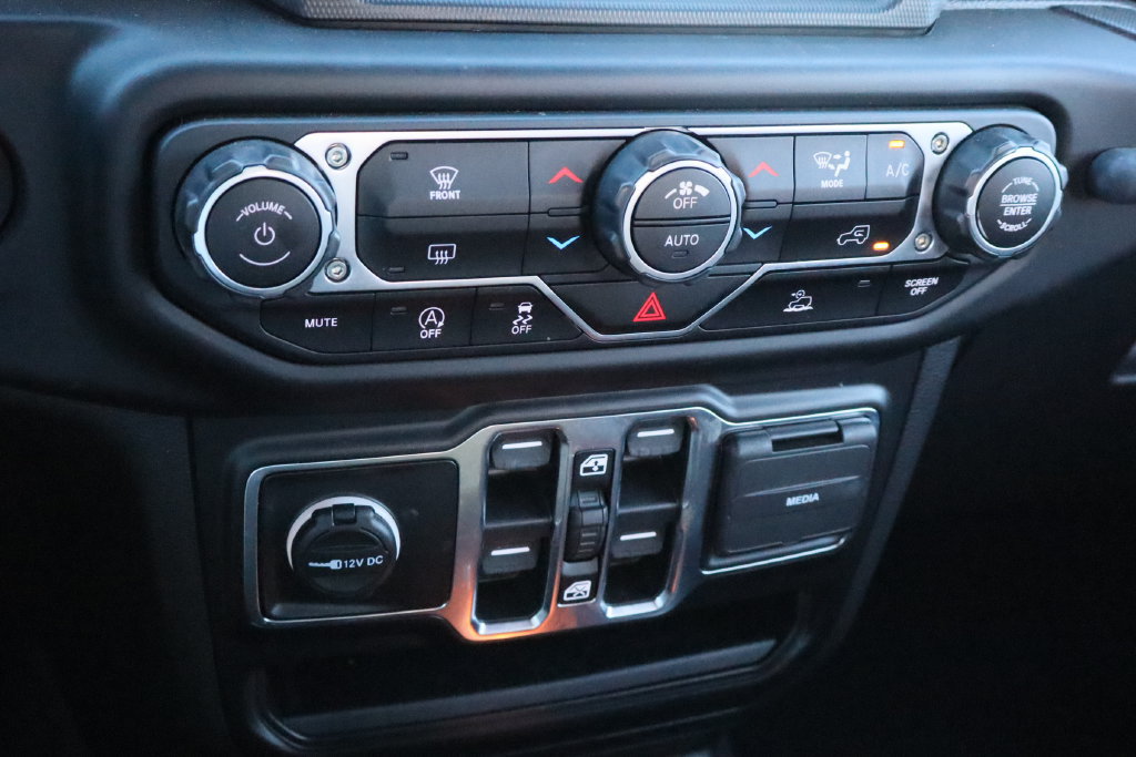 Used 2021 Jeep Wrangler Unlimited Sport AWD/4WD image 18