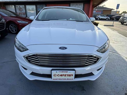 Used 2018 Ford Fusion SE w/ Fusion SE Technology Package FWD image 18