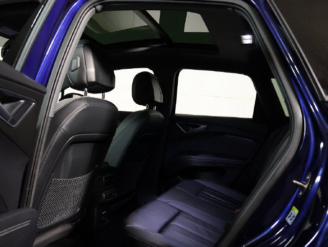 Used 2024 Audi Q4 e-tron Premium Plus w/ Premium Plus AWD/4WD image 14