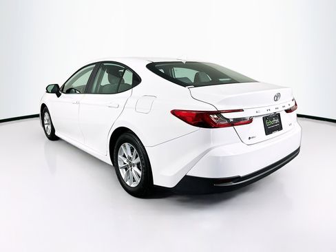Used 2025 Toyota Camry LE FWD image 5