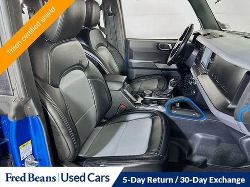 Used 2022 Ford Bronco Black Diamond image 12