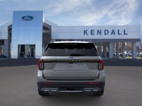 Used 2026 Ford Explorer Active w/ Active Comfort Package AWD/4WD image 5