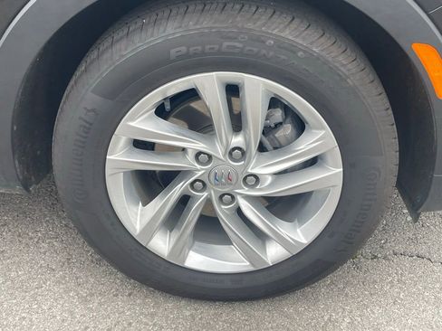 Used 2025 Buick Envista Preferred w/ Convenience I Package FWD image 32