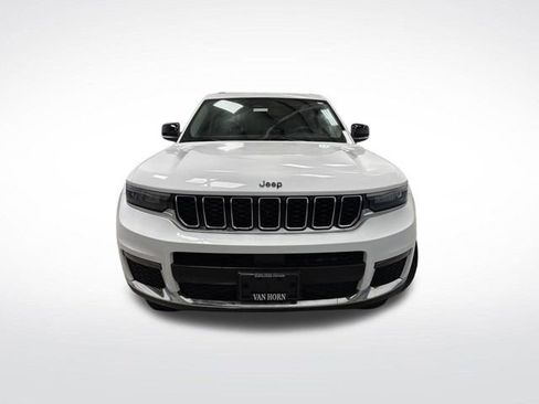 Used 2023 Jeep Grand Cherokee L Limited image 11