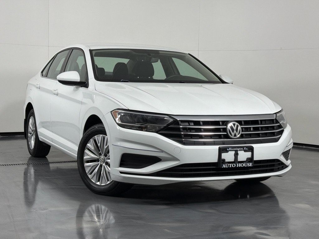 Used 2019 Volkswagen Jetta SE FWD image 2