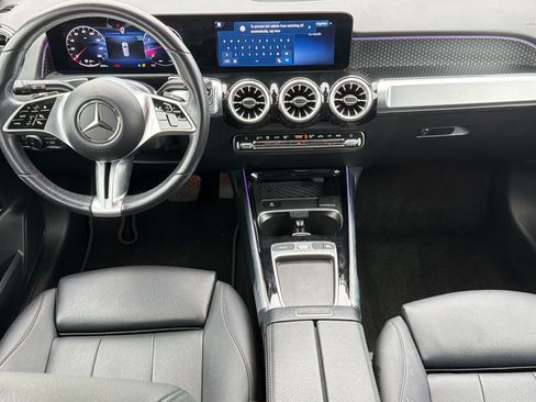 Used 2025 Mercedes-Benz GLB 250 4MATIC image 16