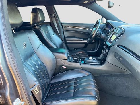Used 2020 Chrysler 300 S w/ 300S Premium Group RWD image 29