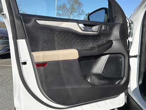 Used 2020 Ford Escape SEL image 10